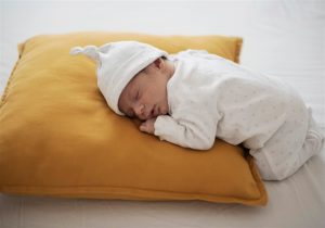 Dicas para aliviar Cólica em bebê como deitar